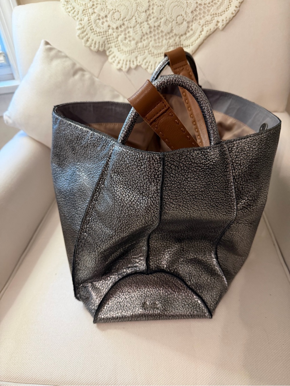 Sak Los Feliz Large Dark-Silver Tote Bag - Picture 4 of 11